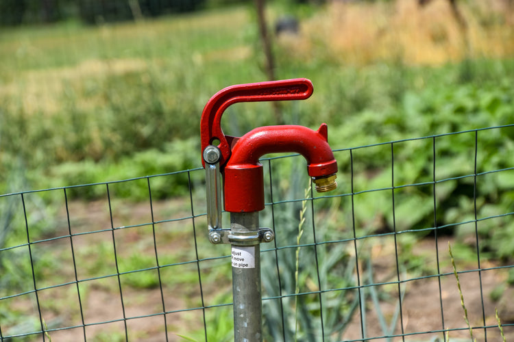 B-7000 No-Lead Frost-Proof Yard Hydrant – 1" Inlet, Heavy-Duty Outdoor Water Service | B-7000